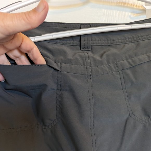 Eddie Bauer SkOrt | Steel Gray | 8 | Travel / Golf / Front & Back POCKETS | EUC - Picture 5 of 8